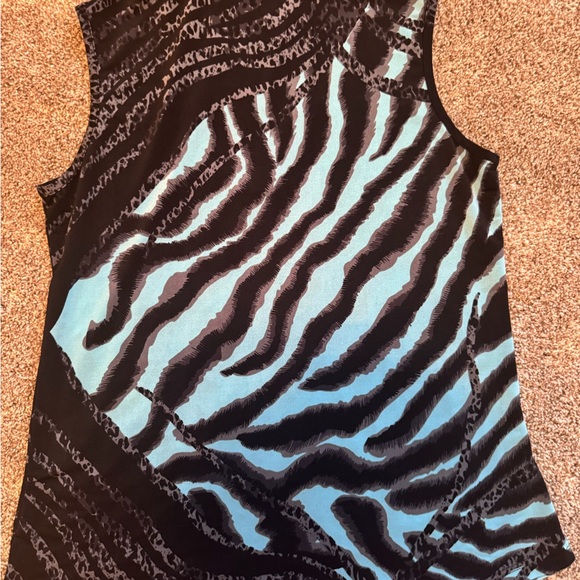 DKNY Golf Women’s Zebra Print Sleeveless Top - Black and Blue Size  Medium EUC - Picture 8 of 8